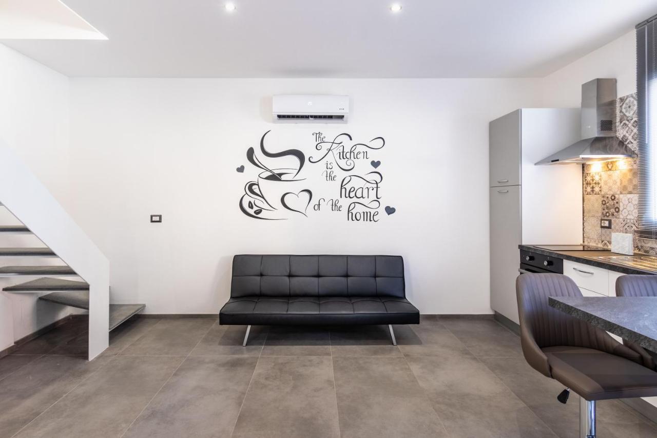 הוילה אבולה Leisure House מראה חיצוני תמונה